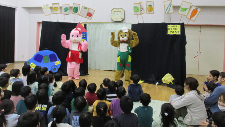 着ぐるみ人形劇